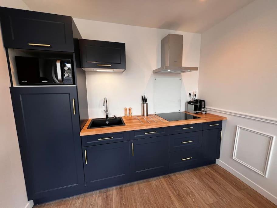 Appartement Richard Merrill 2 Personnes En Plein Centre Sainte-Mere-Eglise Exterior photo